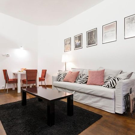 Supercosy Apartment At Zizkov Prague Exterior photo