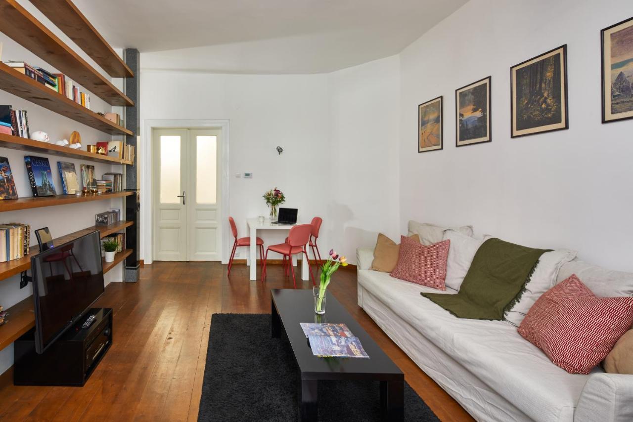 Supercosy Apartment At Zizkov Prague Exterior photo