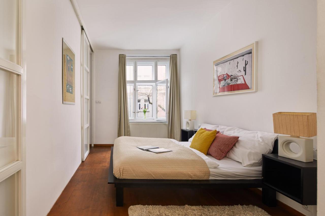 Supercosy Apartment At Zizkov Prague Exterior photo